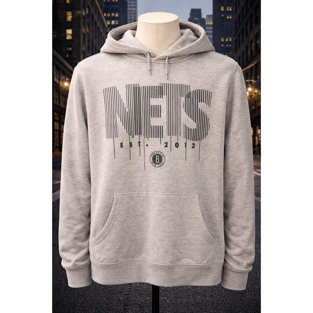 Brooklyn Nets NBA Hoodie Medium Gray Pullover Sweatshirt Kangaroo Pocket Graphic